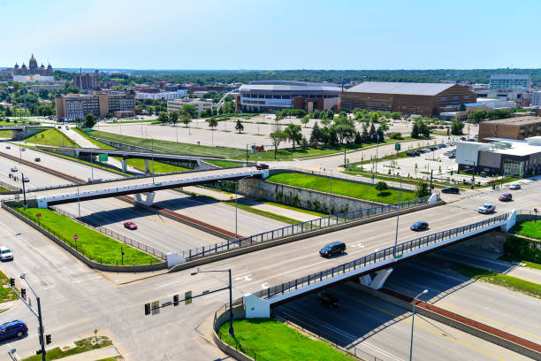 istock Des Moines City Freeway and Bridges 1499891253