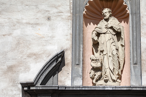 A picture of the statue of Dante Alighieri in the Piazza dei Signori (Verona).