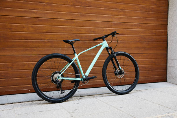 istock mtb bike leaning against the wall 1499976280