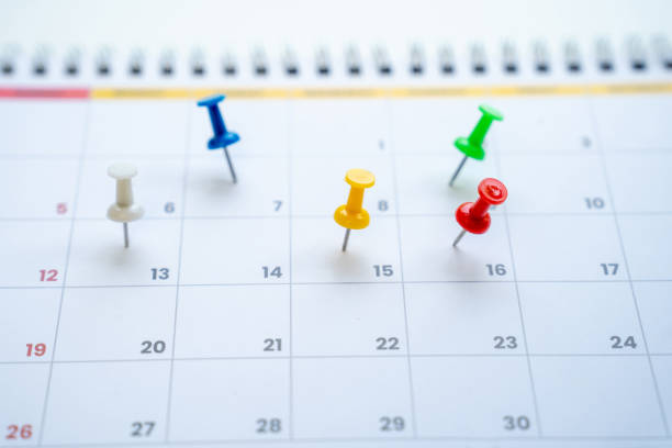 istock Businessman appointment marked on desk calendar 1500021528