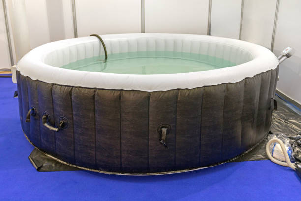 istock Inflatable Home Tub Spa 1500023847