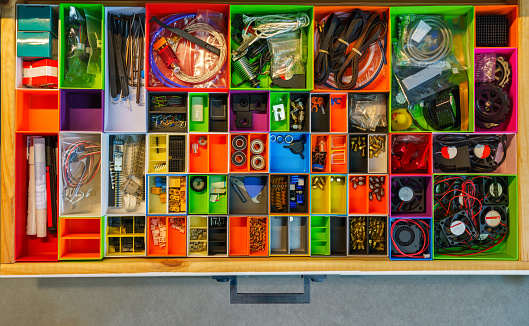 3D Print projects. Drawer with 3d printed compartments. Electronic components. 3d printer spare parts.