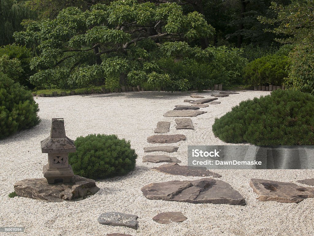 Japanischen Zen-Rock Garden - Lizenzfrei Steingarten - Japanischer Garten Stock-Foto