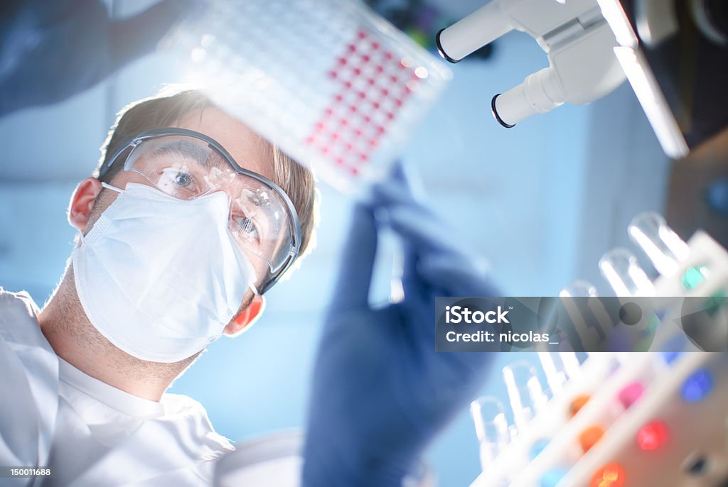 Esperimento di laboratorio - Foto stock royalty-free di Inquadratura estrema dal basso