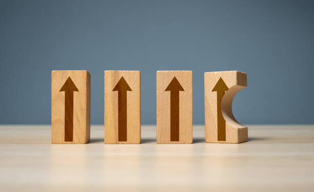 istock One of the growth drivers is damaged and broken. 1500117745