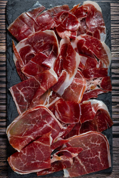 istock The pleasure of Iberian ham: a gourmet experience 1500119152
