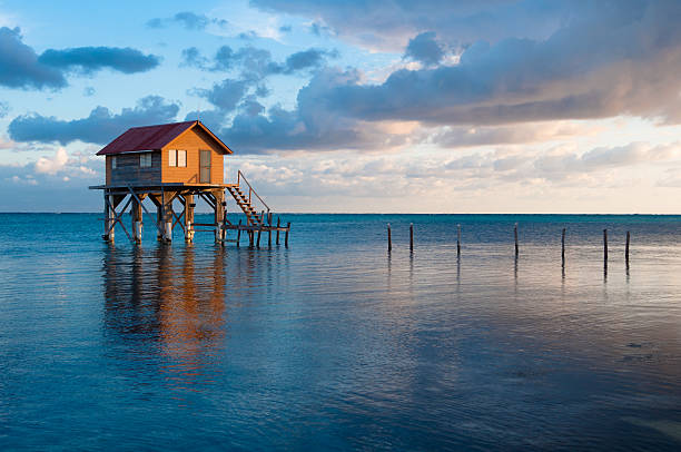 istock Home on the Ocean 150011954