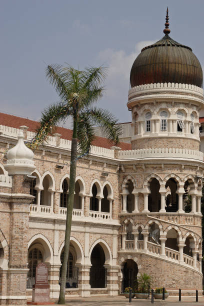 bâtiment sultan abdul samad à kuala lumpur, malaisie, asie - philistine photos et images de collection