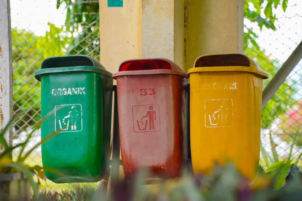 istock Separate bins outdoors 1500208266