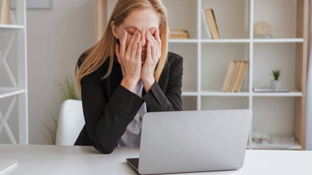 istock Working hard information overload girl frustration 1500218039