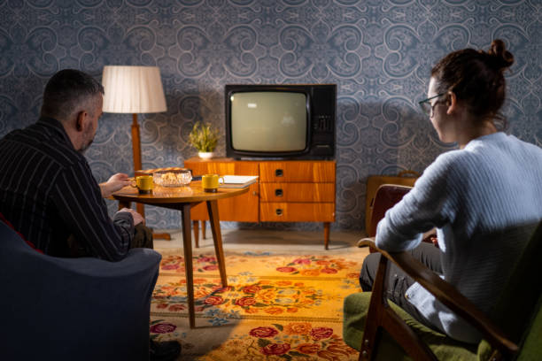 istock Couple sitting in chair 1500235084