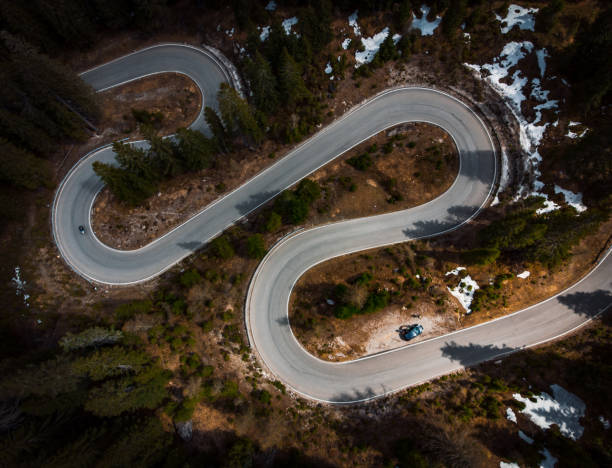 istock snake road on pass giau 1500420126