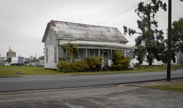 opuszczony dom pochmurny - south american culture zdjęcia i obrazy z banku zdjęć