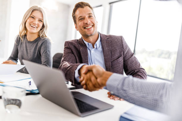 istock We have a deal! 1500491320