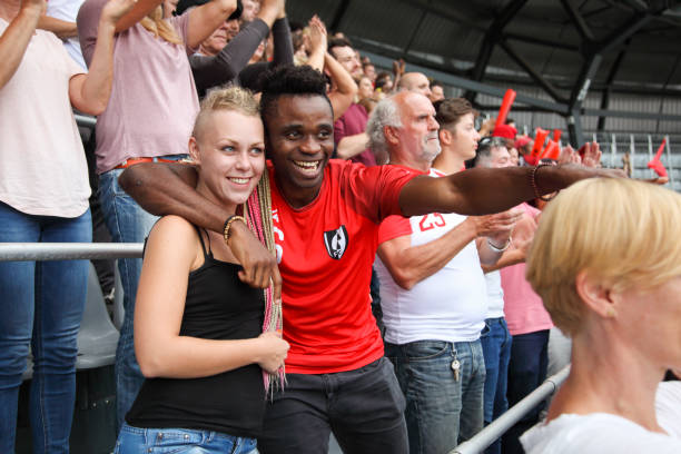 istock Couple in stadium 1500529619