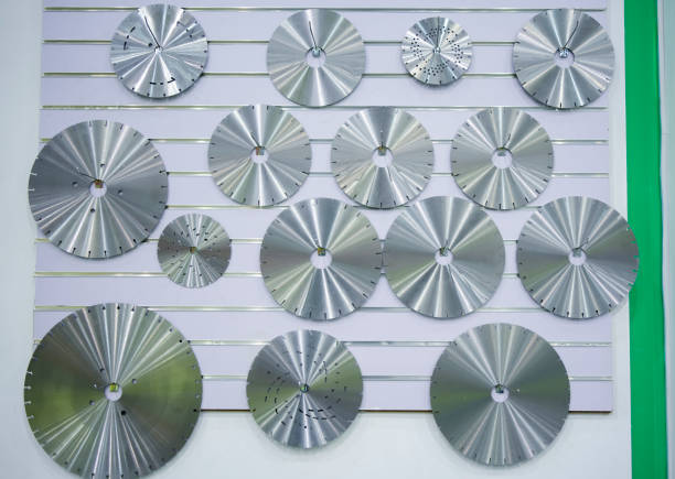 Various models of saw blades