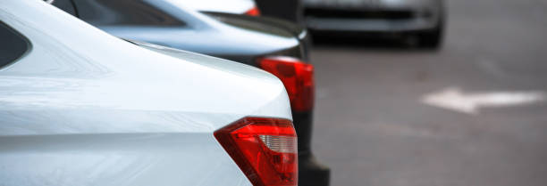 istock cars in street 1500596471