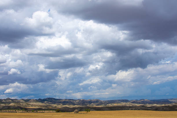 istock Idyllic scenery with a cloudy sky in the mountain range of Alcubierre 1500599344