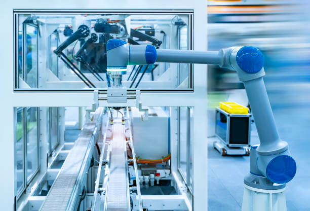 istock Industrial yoghurt packaging line in milk plant 1500620928