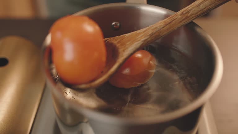 boiling tomatoes for peeling skin