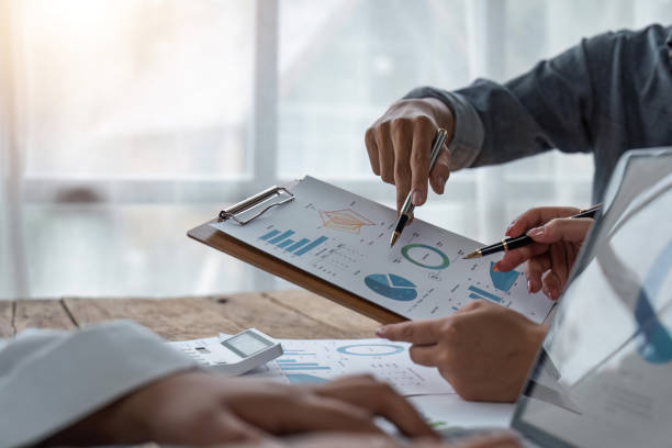 istock Business team collaboration discussing working analyzing with financial data and marketing growth report graph, presentation and brainstorming to strategy planning making profit of company 1500801087