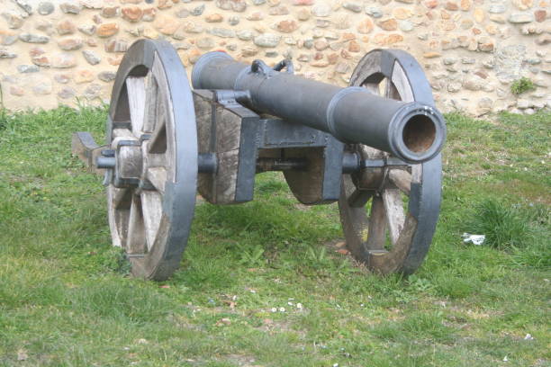 istock old outdoor military 1500815333