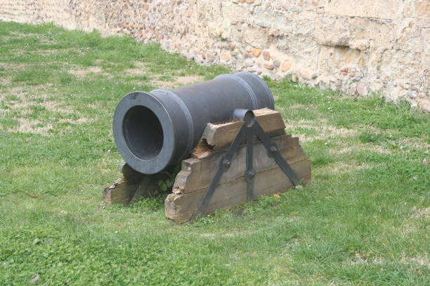 istock old outdoor military 1500815334