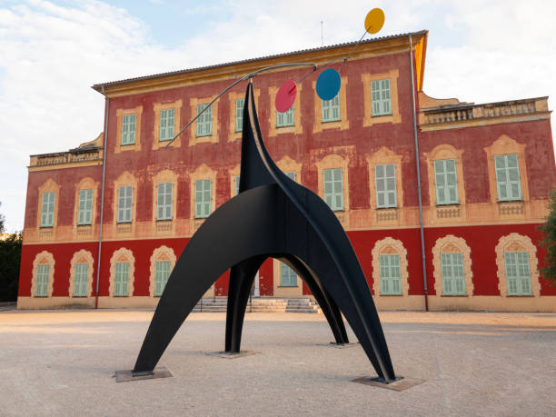 musée matisse à nice, france vu de l’extérieur. - calder photos et images de collection