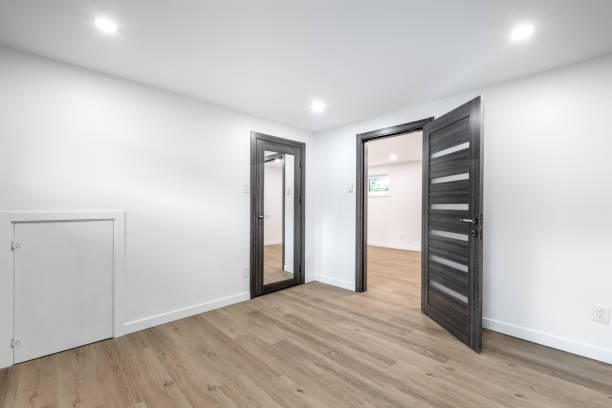 istock Luxury renovated modern house with backyard 1500892185