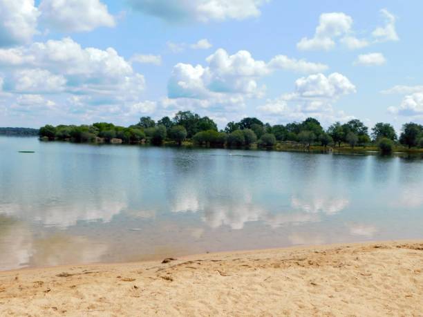 istock beach in Valparaiso reservoir, 1500892677