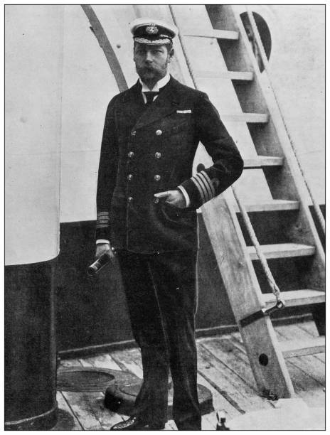 illustrations, cliparts, dessins animés et icônes de image antique du magazine britannique : capitaine le duc d’york sur le « crescent » - 1898