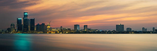 istock Detroit, Michigan - Skyline at Dusk 1500950015