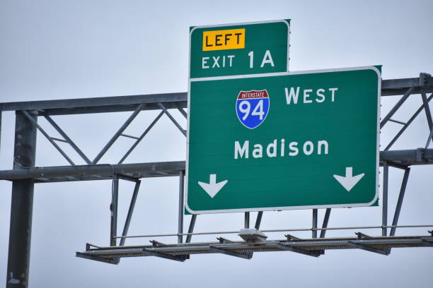 istock Madison, Wisconsin green highway road sign 1500968082
