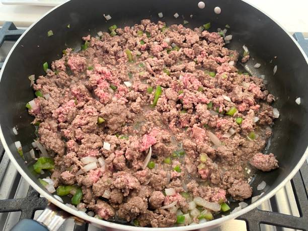 istock Sloppy Joe mix on stove 1500971381