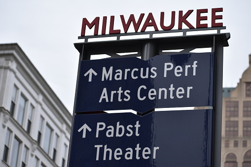 Milwaukee text street directions to Pabst Theater and Marcus Performing Arts Center landmarks