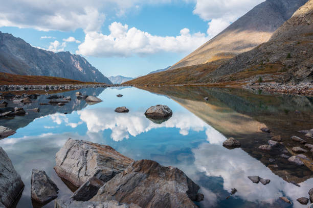 Rocky Mountain views around the Waterfowl Lakes in Banff National Park