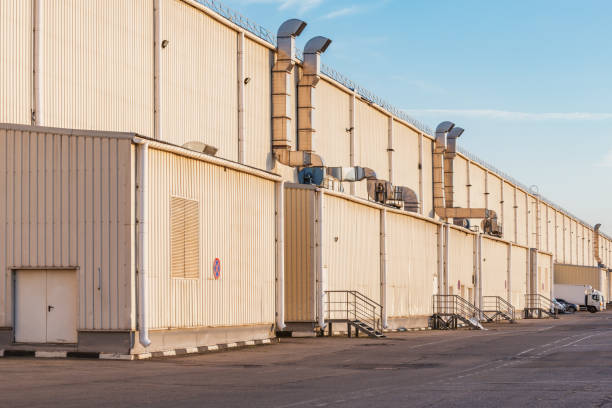 istock Exterior of the warehouse at sunset. 1501071853