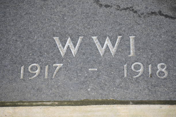 znak pamięci z i wojny światowej wygrawerowany w kamieniu - 1918 zdjęcia i obrazy z banku zdjęć