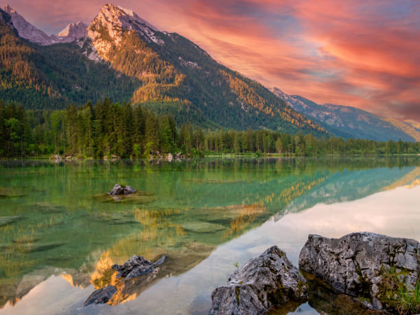 istock Mountain lake in the Berchtesgaden Alps 1501085325