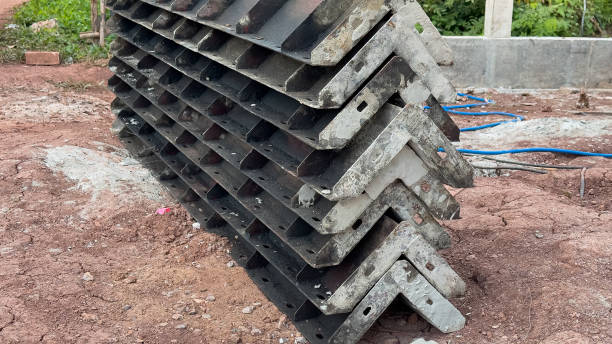 istock steel form for casting columns Arranged in a column-like manner 1501134331