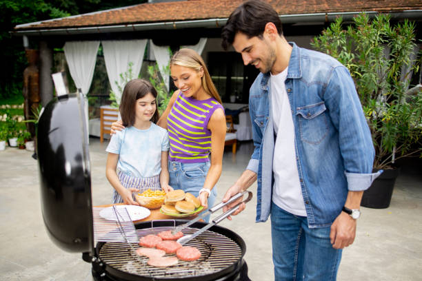istock Family is preparing a barbecue outside 1501137950