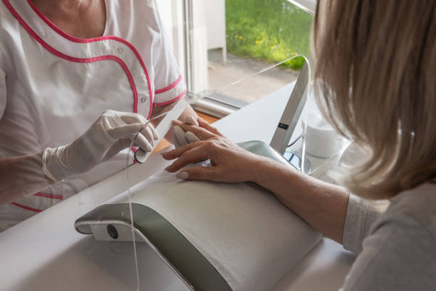istock A woman visiting a beautician 1501249657