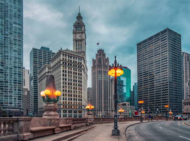 istock Street Lights and Sidewalk in Chicago 1501368028