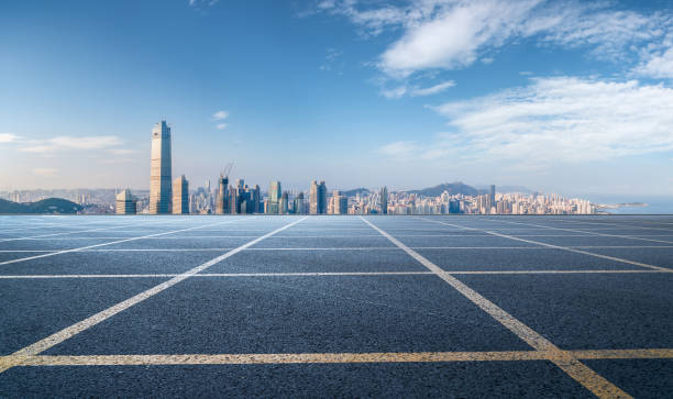 istock Highway Skyrim and Financial District Architecture 1501384464