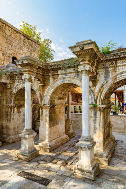 istock Awesome view of Hadrian's Gate (Uckapilar) in Antalya, Turkey 1501385072
