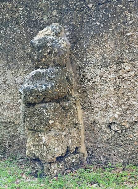 istock Close up of broken part of Tabby ruins 1501450921
