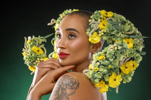 istock Floral African Flower Queen 1501675838