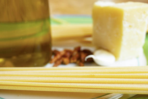 ingredients to prepare garlic oil and chilli pepper pasta