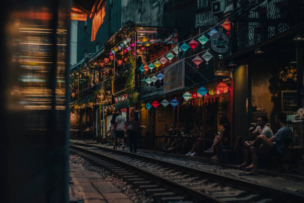 istock Train Street In Hanoi 1501727789