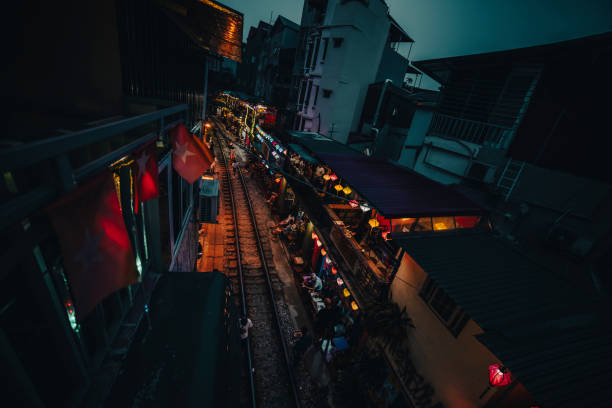 istock Train Street In Hanoi 1501727823